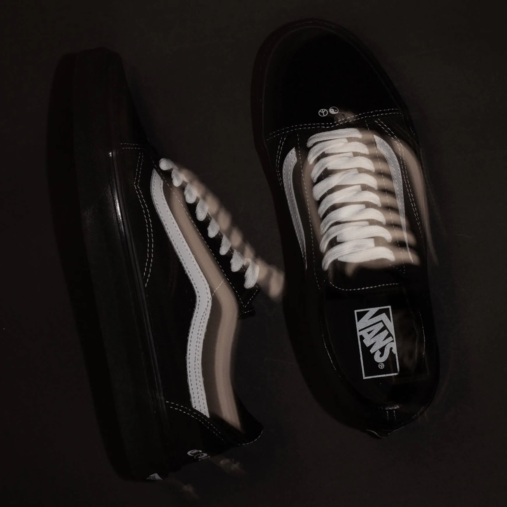 Vans Old Skool "Yin Yang" Custom